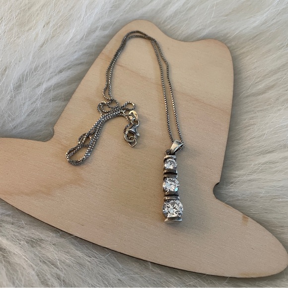 Vintage Jewelry - Sterling Silver And CZ Pendant Necklace 18” Chain Glamorous